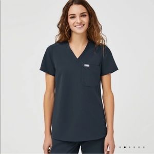 Figs Dark Harbor Scrub Top
